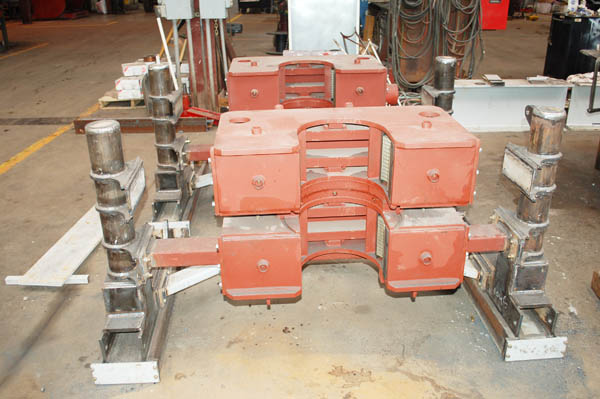 Oil drilling iron roughneck